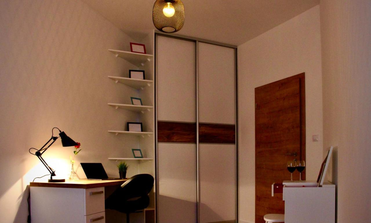 BeTree Appartement Bratislava Buitenkant foto