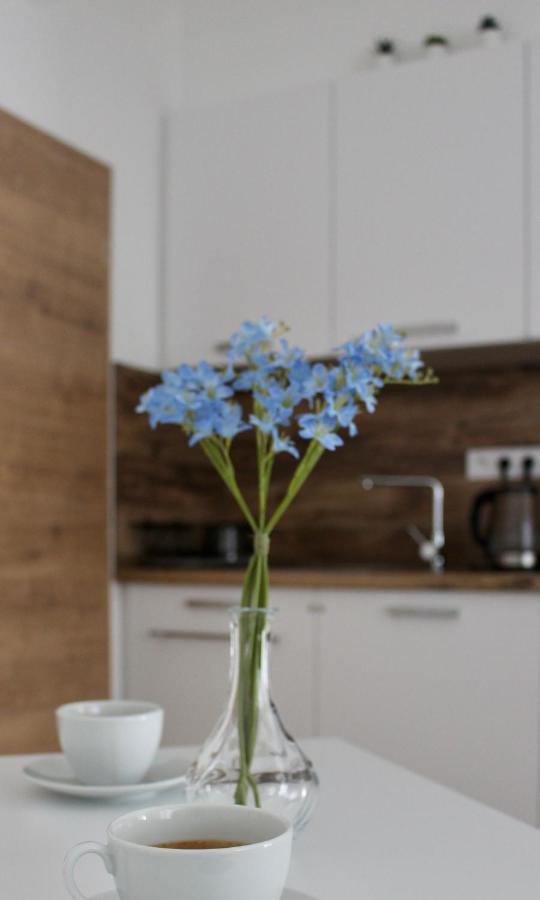 BeTree Appartement Bratislava Buitenkant foto